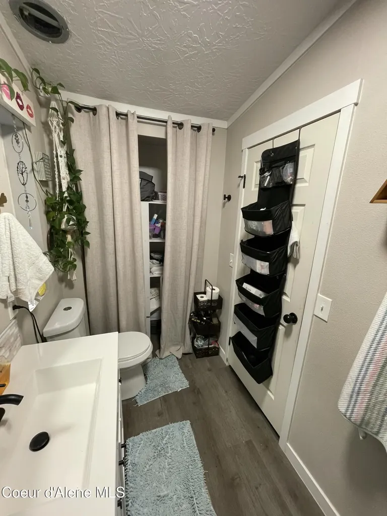 8582 W Park Loop Rathdrum ID 83858