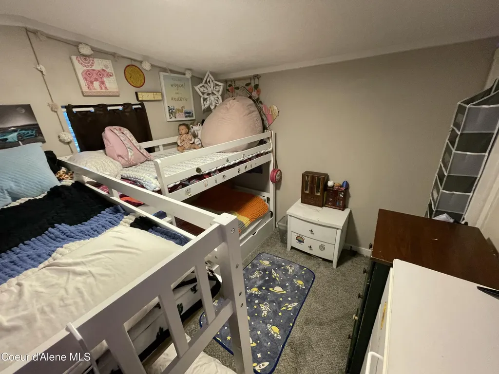 8582 W Park Loop Rathdrum ID 83858