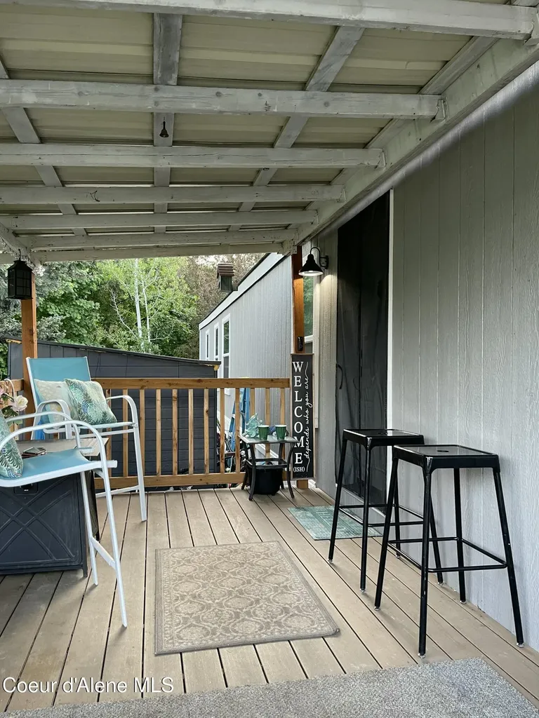 8582 W Park Loop Rathdrum ID 83858