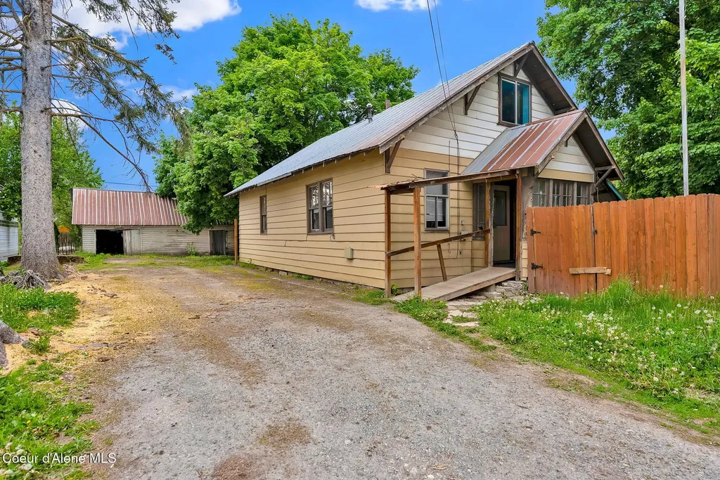 905 N Boyer Avenue Sandpoint ID 83864
