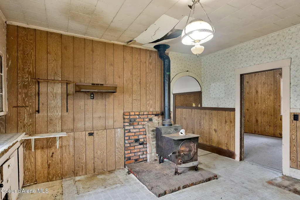 905 N Boyer Avenue Sandpoint ID 83864