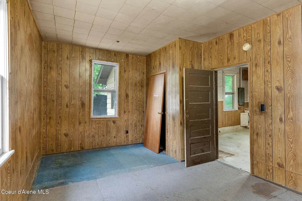 905 N Boyer Avenue Sandpoint ID 83864