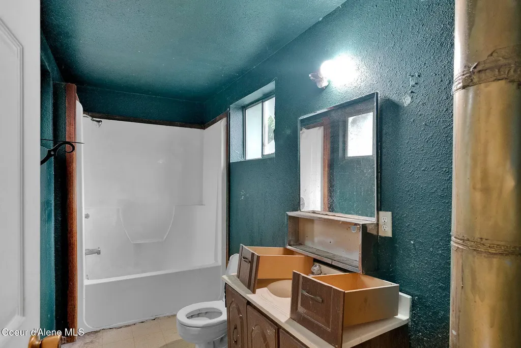 905 N Boyer Avenue Sandpoint ID 83864