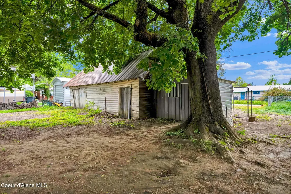 905 N Boyer Avenue Sandpoint ID 83864