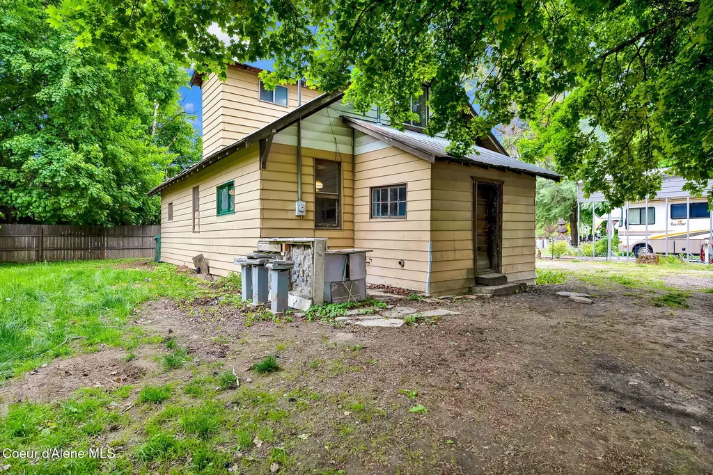 905 N Boyer Avenue Sandpoint ID 83864
