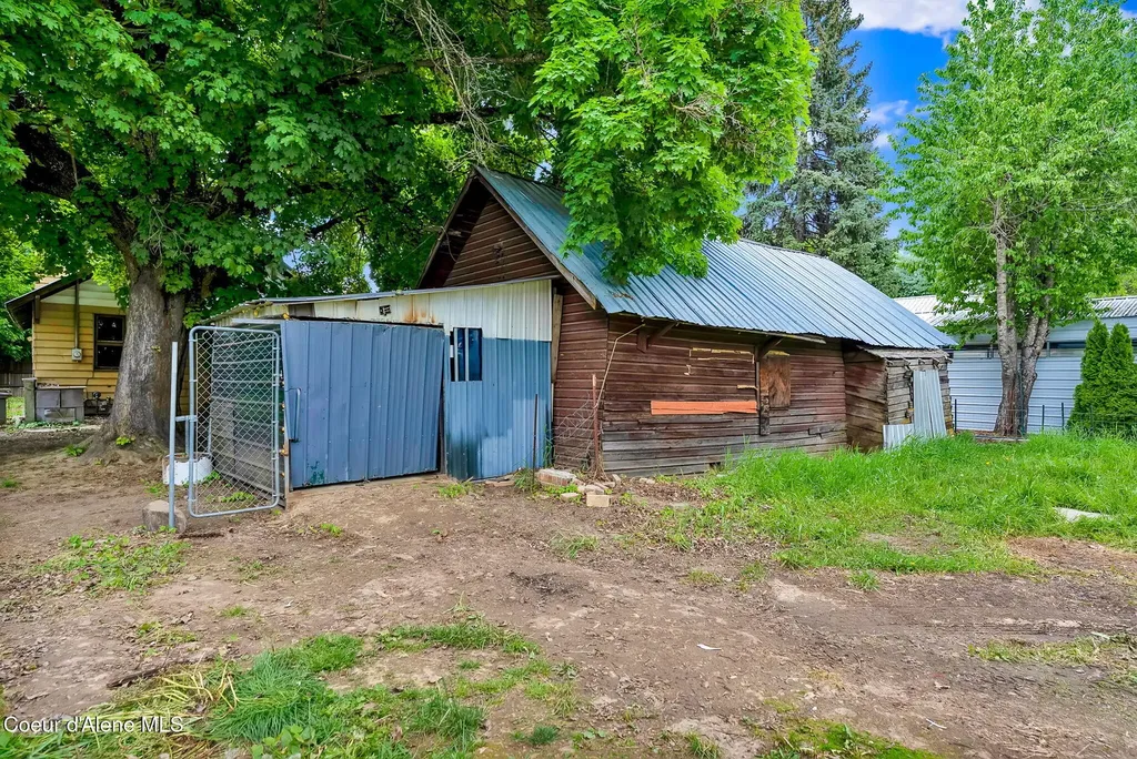 905 N Boyer Avenue Sandpoint ID 83864