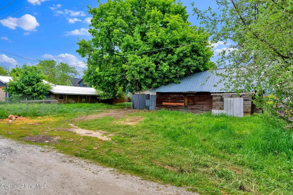 905 N Boyer Avenue Sandpoint ID 83864
