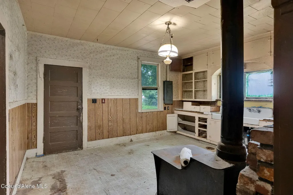 905 N Boyer Avenue Sandpoint ID 83864