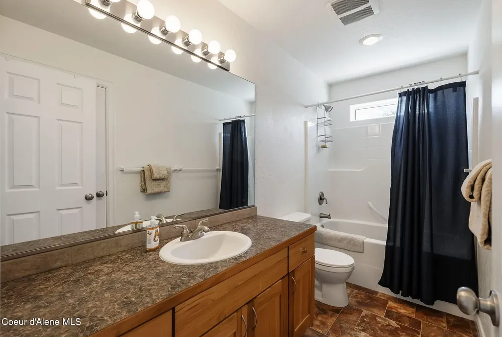 1304 Honeysuckle Avenue Sandpoint ID 83864