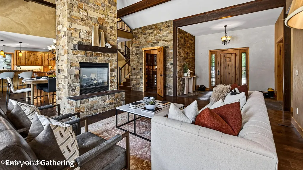 956 Carr Creek Road Sandpoint ID 83864