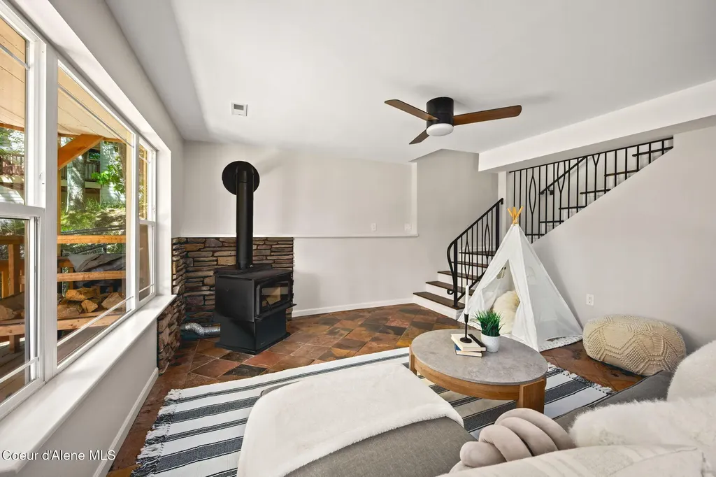 34532 N Terrace Drive Bayview ID 83803