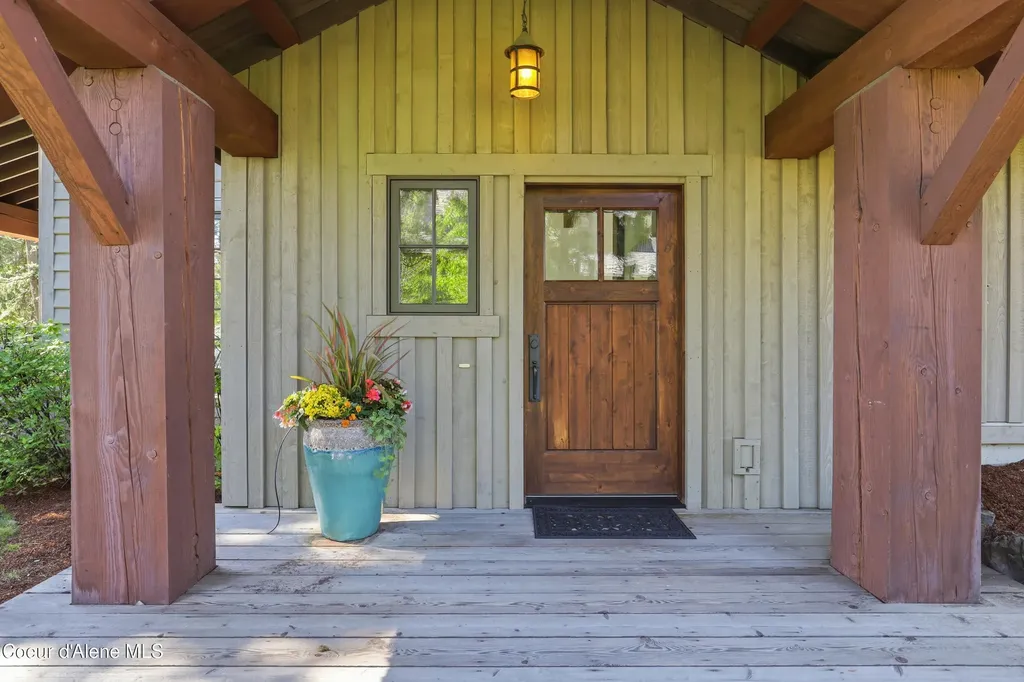 6492 S Old Barn Road Harrison ID 83833