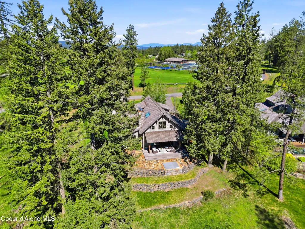 6492 S Old Barn Road Harrison ID 83833