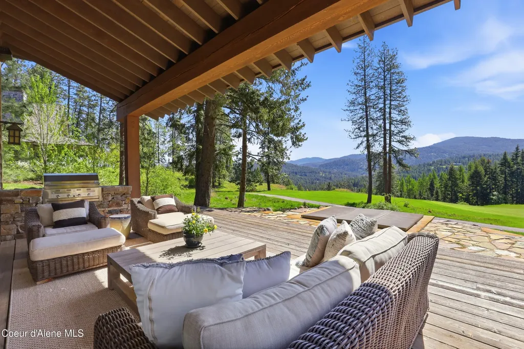 6492 S Old Barn Road Harrison ID 83833
