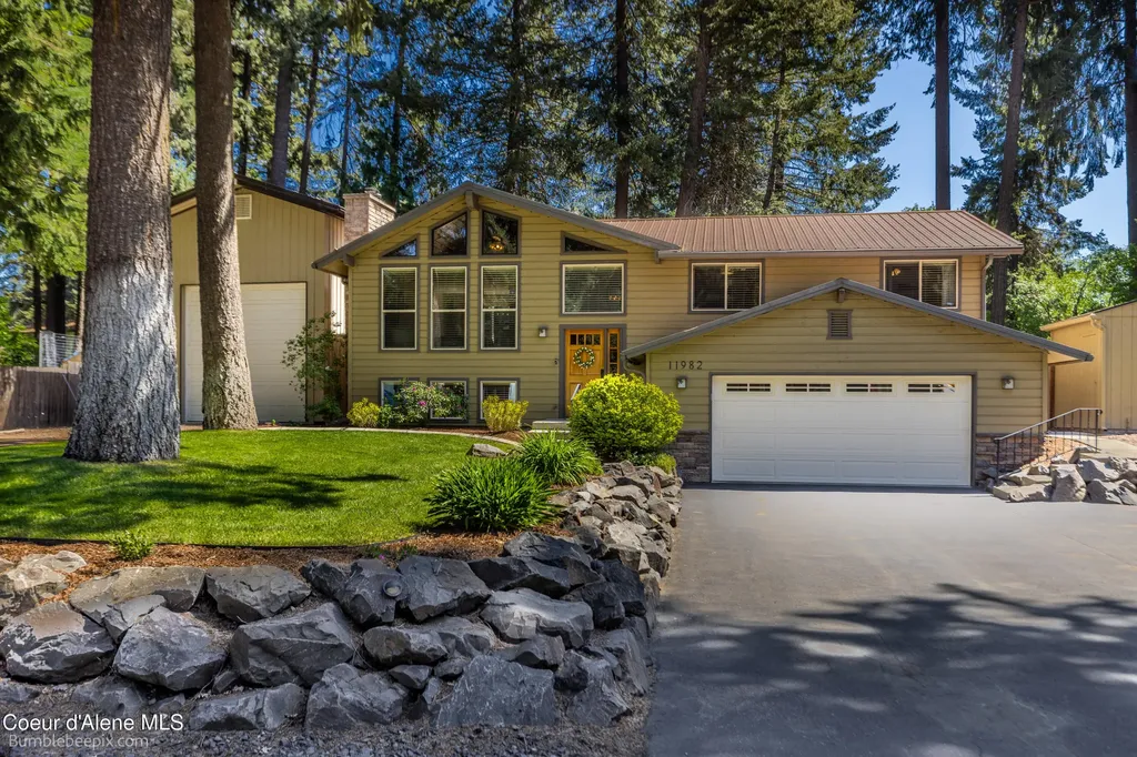 11982 N Emerald Drive Hayden ID 83835