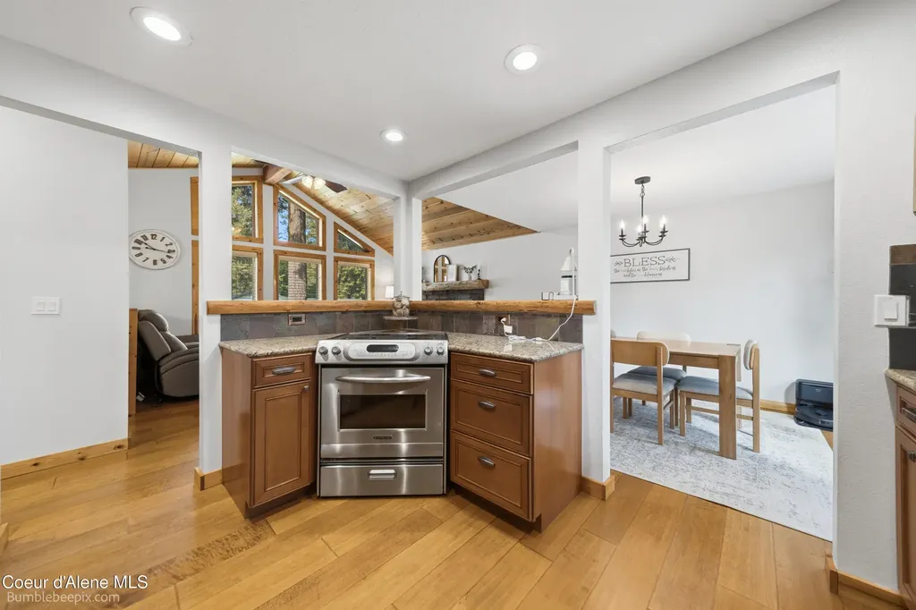 11982 N Emerald Drive Hayden ID 83835