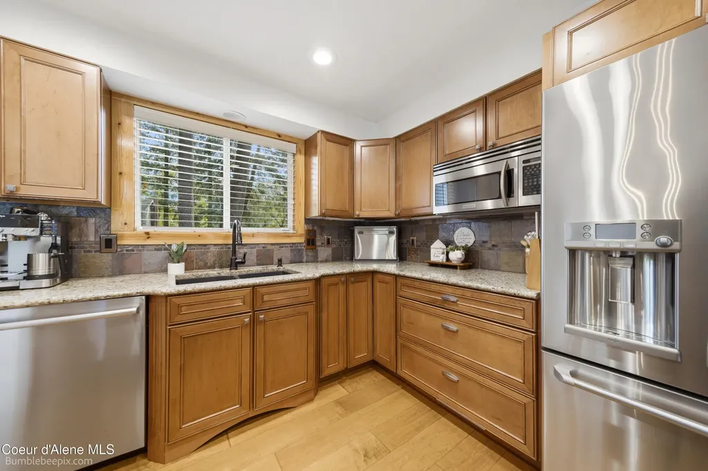 11982 N Emerald Drive Hayden ID 83835