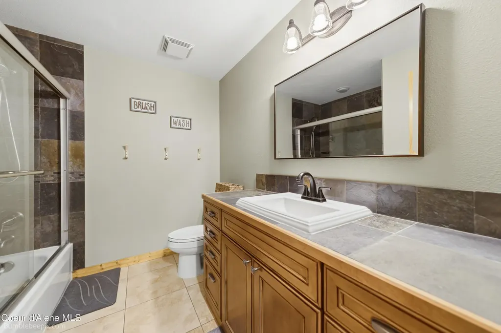11982 N Emerald Drive Hayden ID 83835