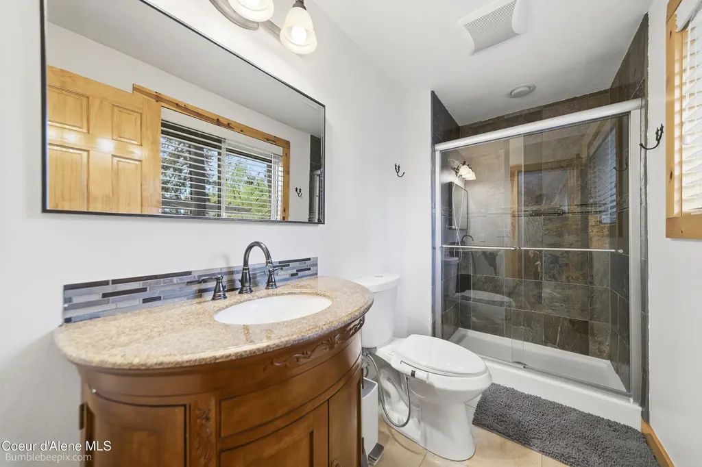 11982 N Emerald Drive Hayden ID 83835