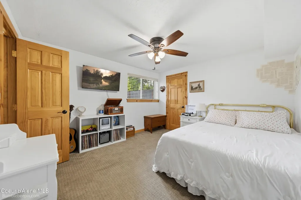 11982 N Emerald Drive Hayden ID 83835