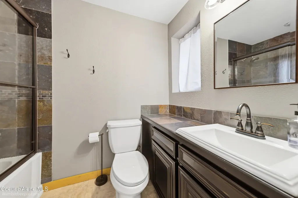 11982 N Emerald Drive Hayden ID 83835
