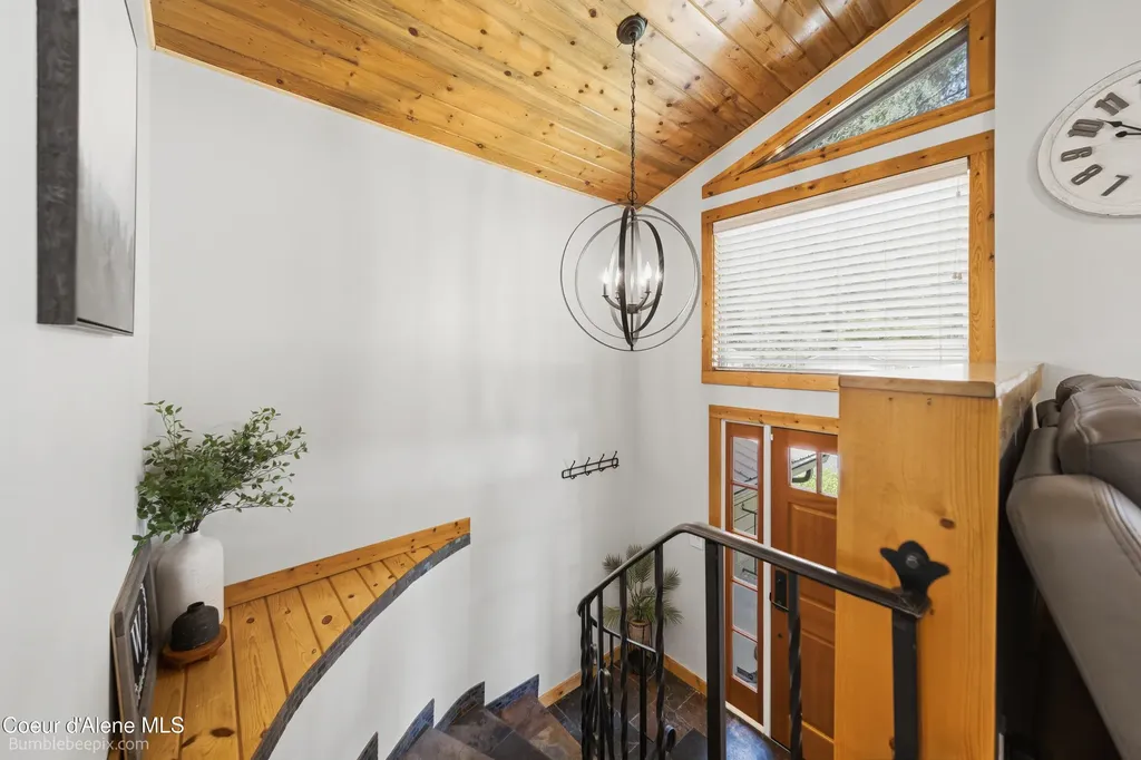 11982 N Emerald Drive Hayden ID 83835