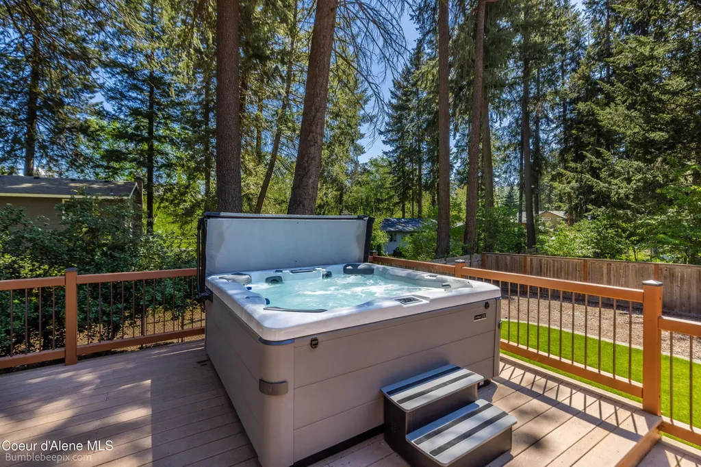 11982 N Emerald Drive Hayden ID 83835