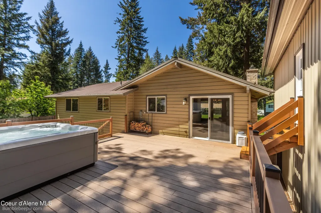 11982 N Emerald Drive Hayden ID 83835