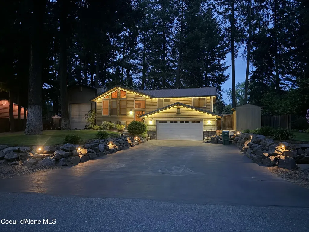 11982 N Emerald Drive Hayden ID 83835