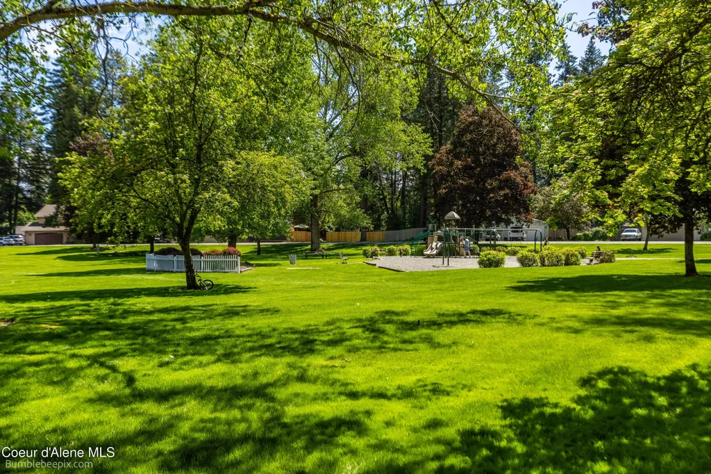 11982 N Emerald Drive Hayden ID 83835