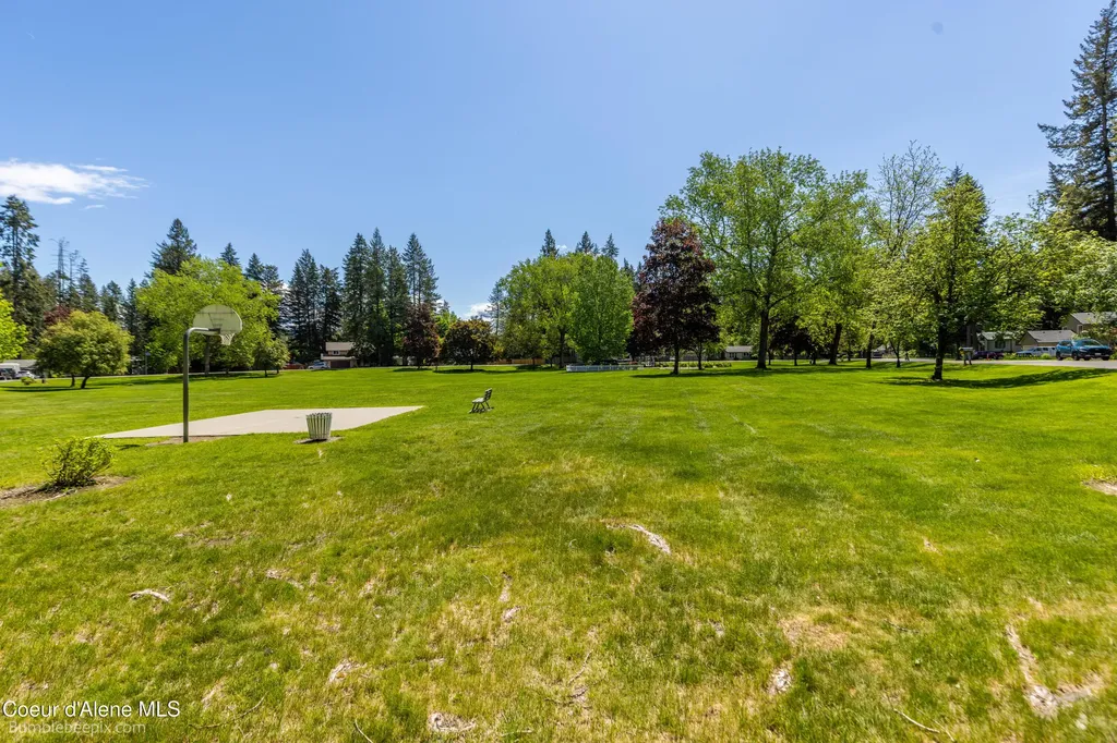 11982 N Emerald Drive Hayden ID 83835