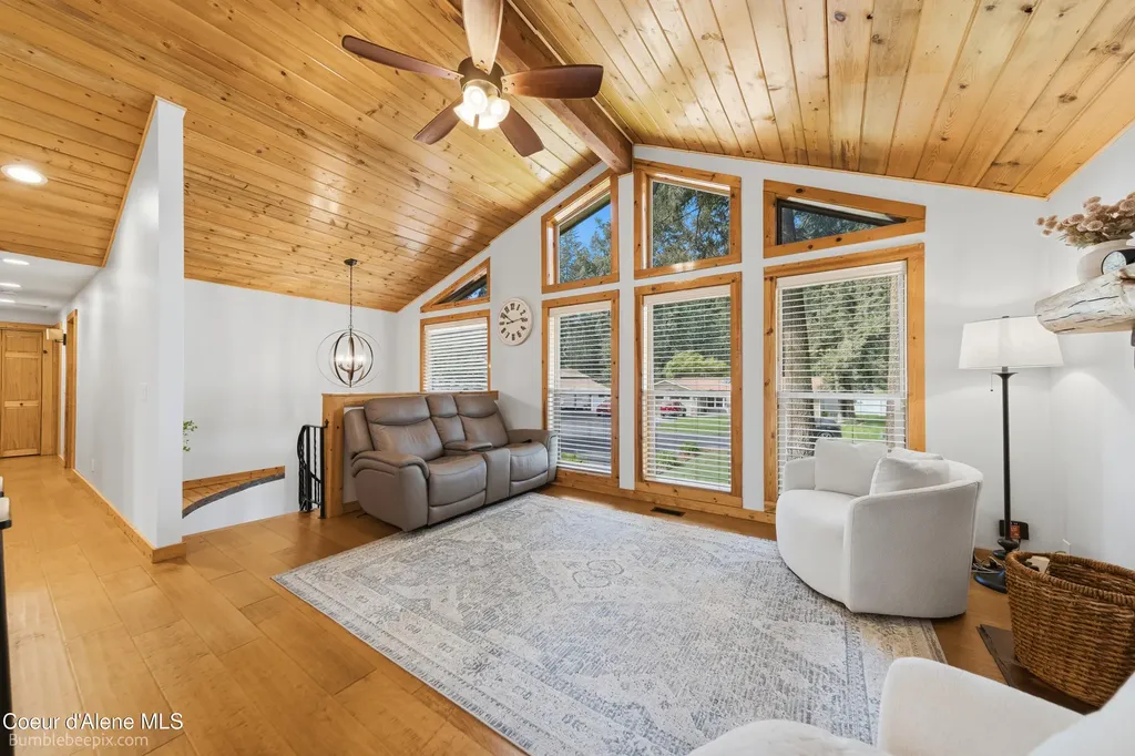 11982 N Emerald Drive Hayden ID 83835