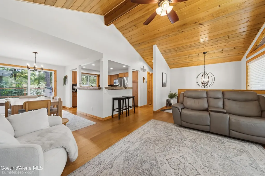 11982 N Emerald Drive Hayden ID 83835