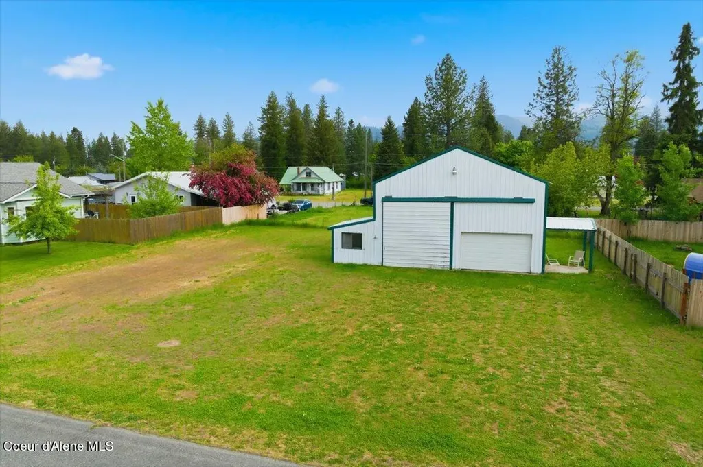 348 Glidden Avenue Priest River ID 83856