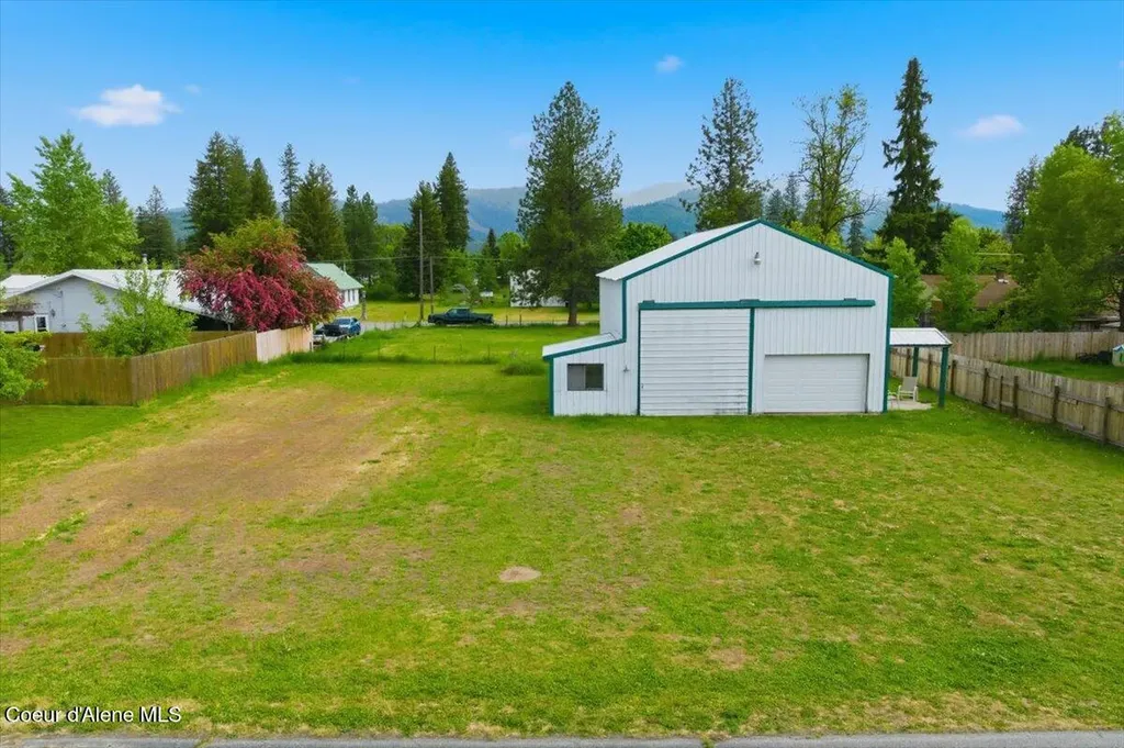 348 Glidden Avenue Priest River ID 83856