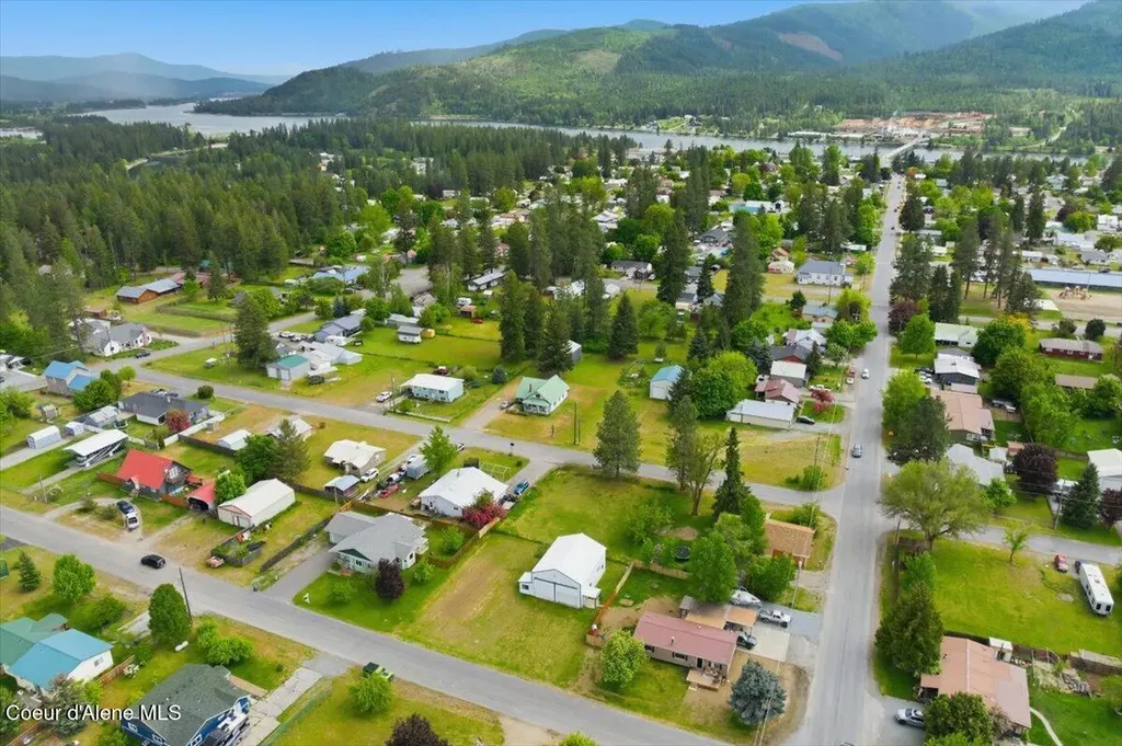 348 Glidden Avenue Priest River ID 83856
