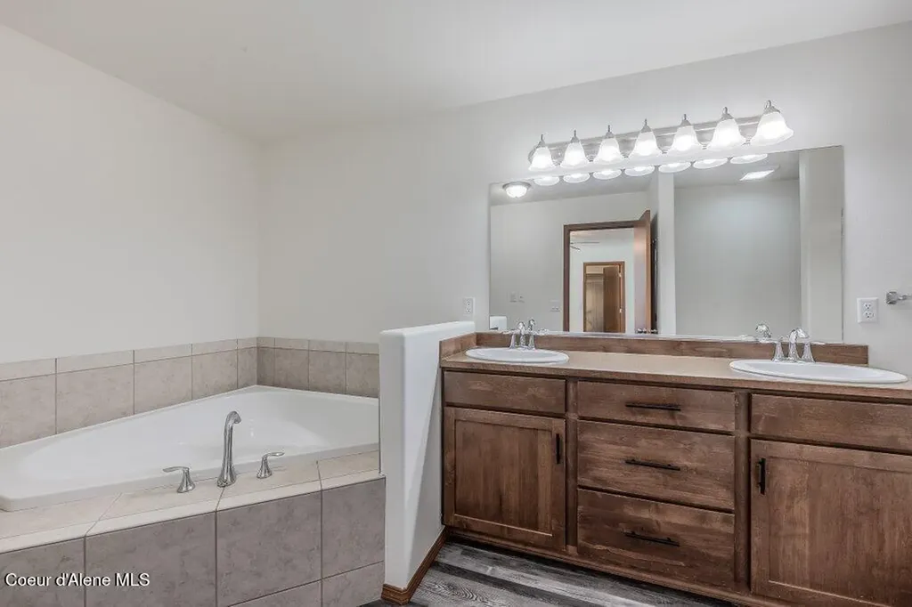3141 E Thrush Drive Post Falls ID 83854