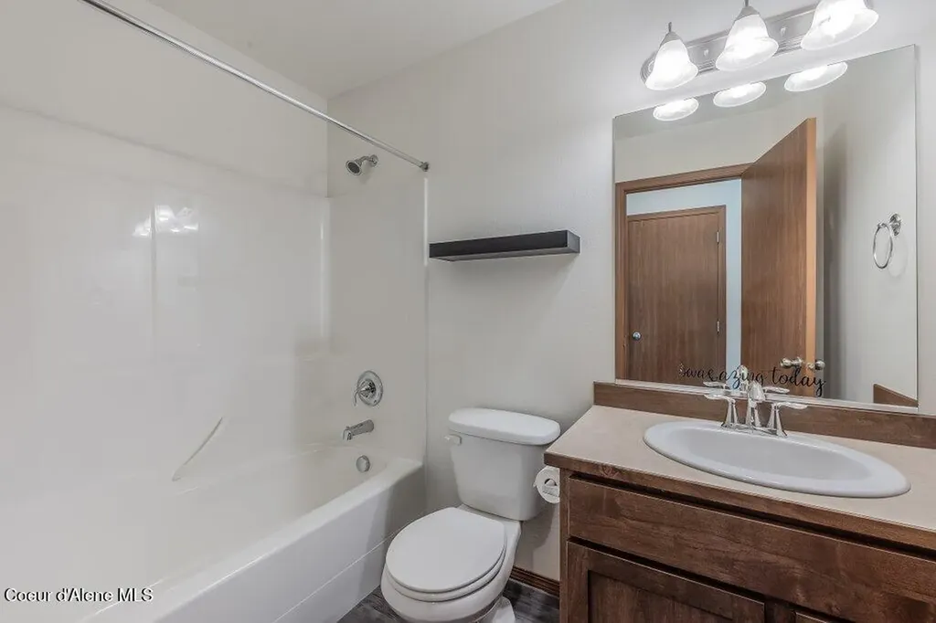 3141 E Thrush Drive Post Falls ID 83854