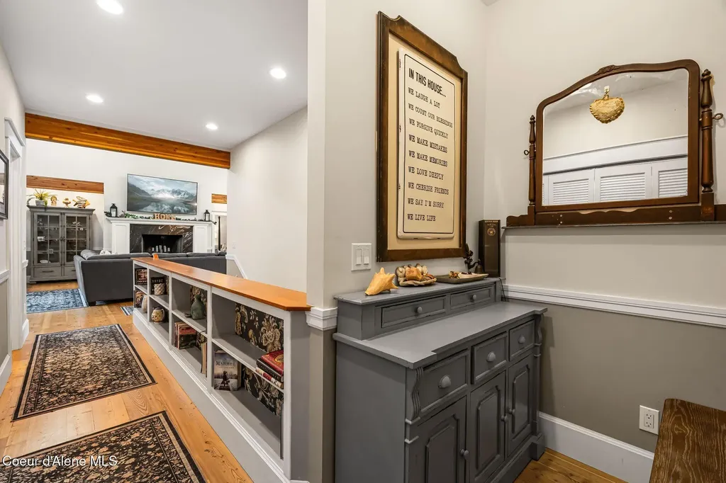 90 Bonnie Lane Sagle ID 83860