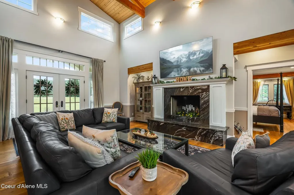 90 Bonnie Lane Sagle ID 83860