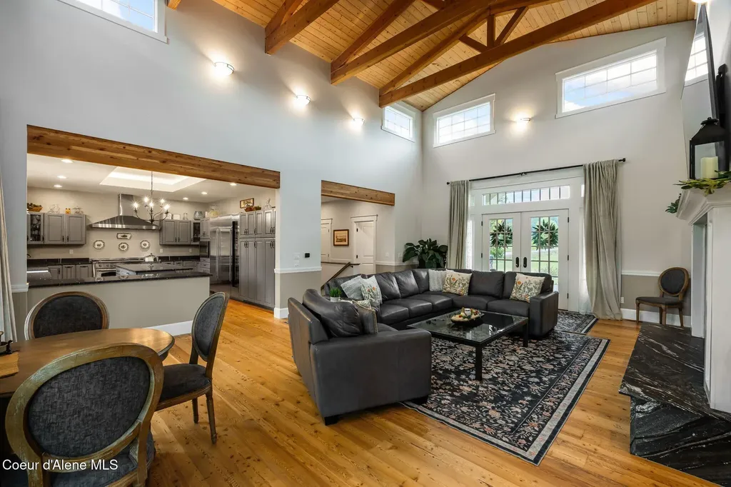 90 Bonnie Lane Sagle ID 83860