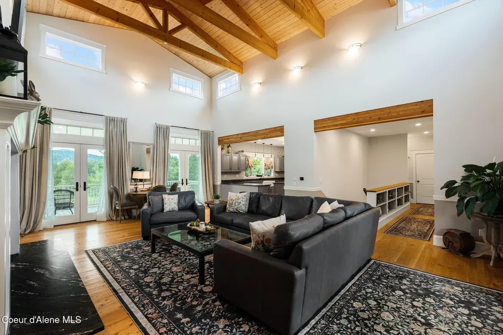 90 Bonnie Lane Sagle ID 83860