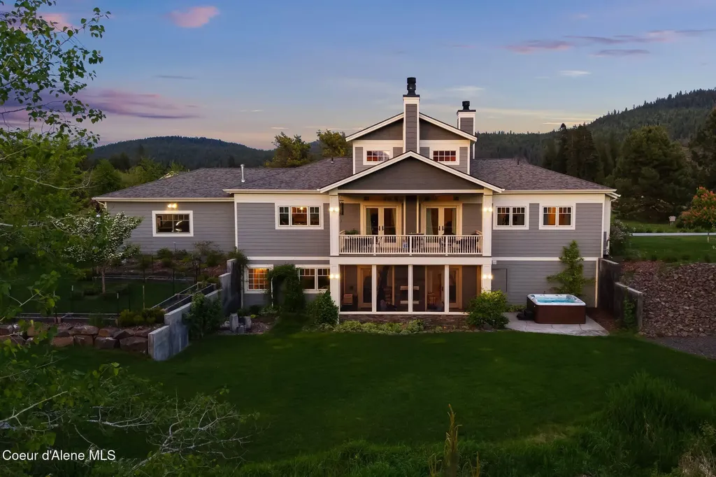 90 Bonnie Lane Sagle ID 83860