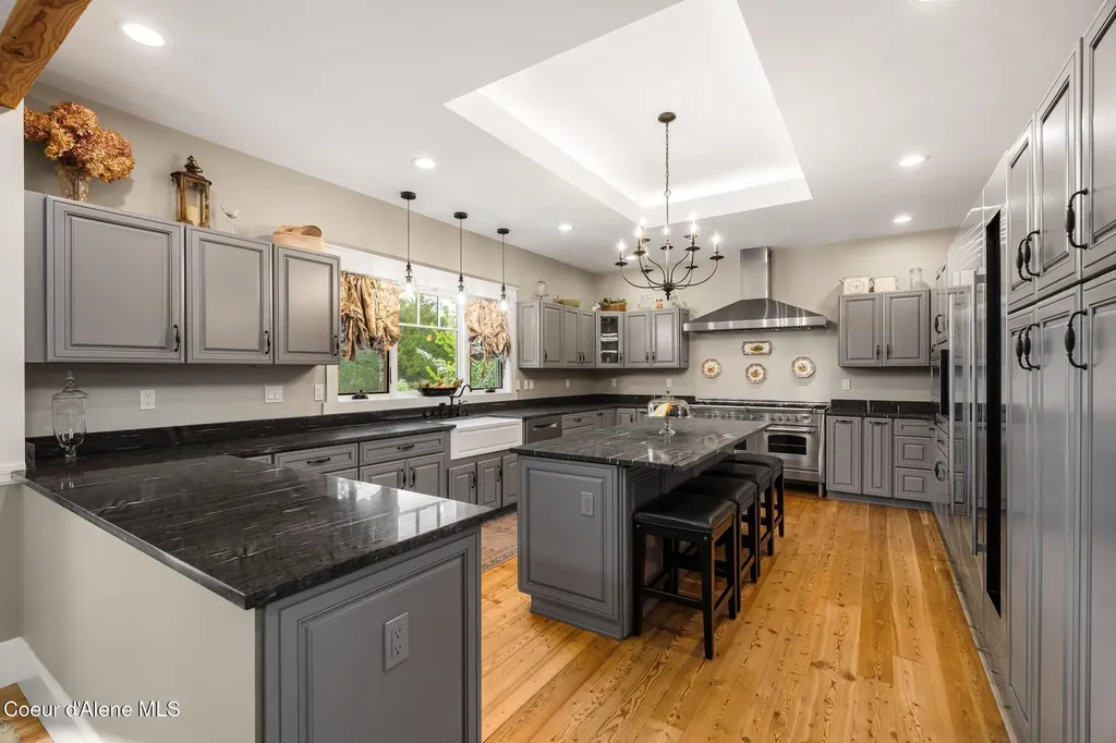 90 Bonnie Lane Sagle ID 83860