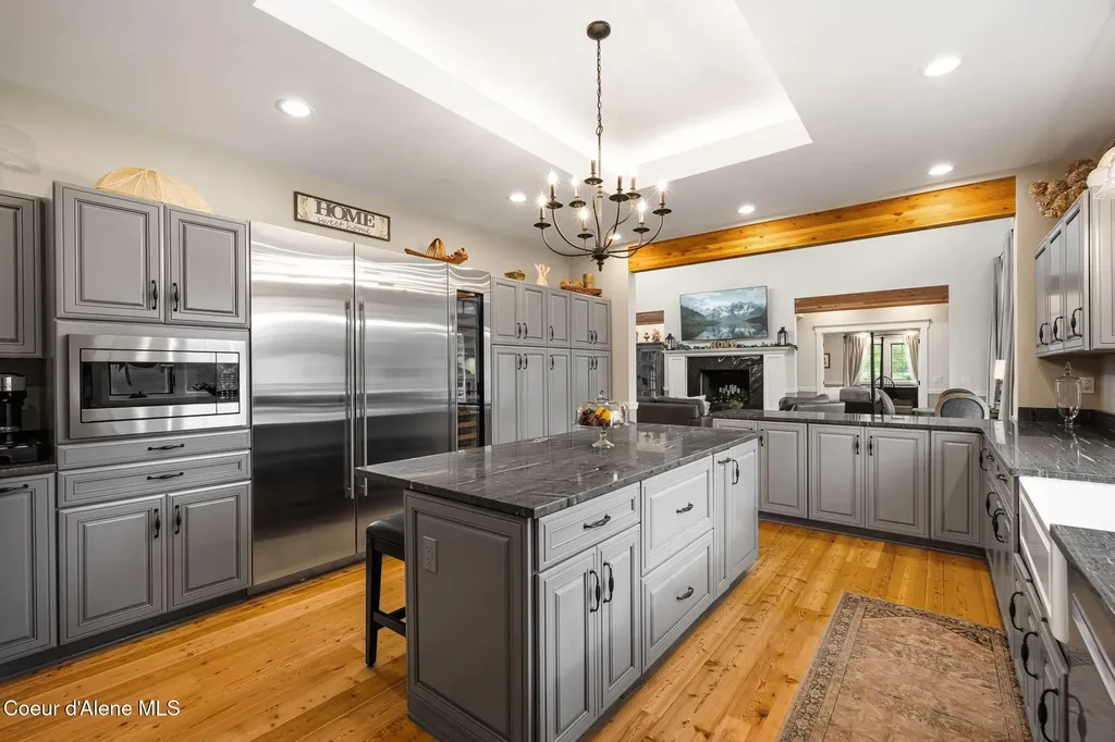 90 Bonnie Lane Sagle ID 83860