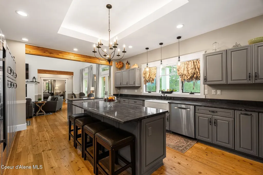 90 Bonnie Lane Sagle ID 83860