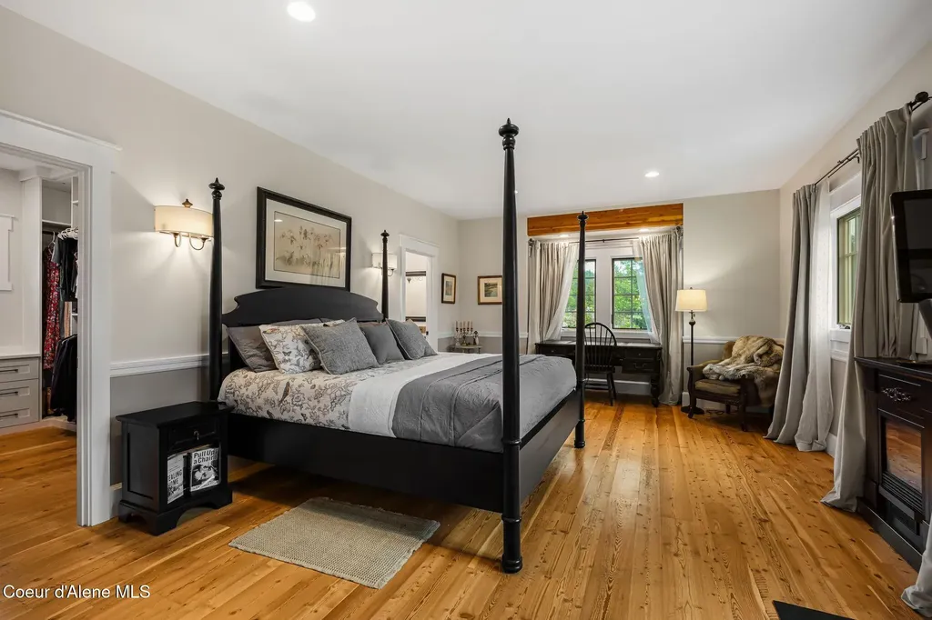 90 Bonnie Lane Sagle ID 83860