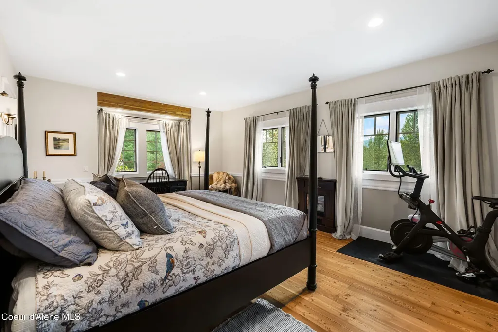90 Bonnie Lane Sagle ID 83860