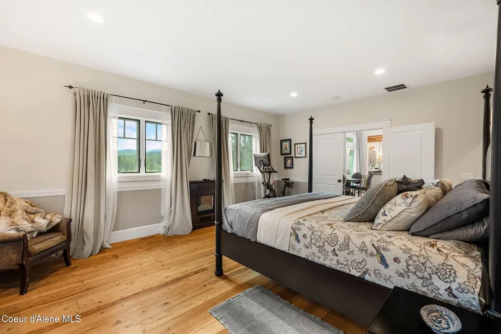 90 Bonnie Lane Sagle ID 83860