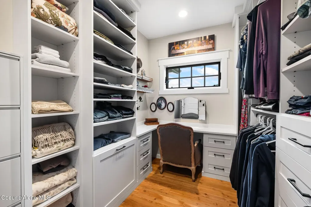 90 Bonnie Lane Sagle ID 83860